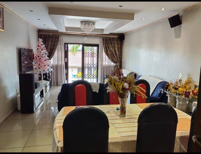 3 BEDROOM SIMPLEX FOR SALE IN NORTHDENE